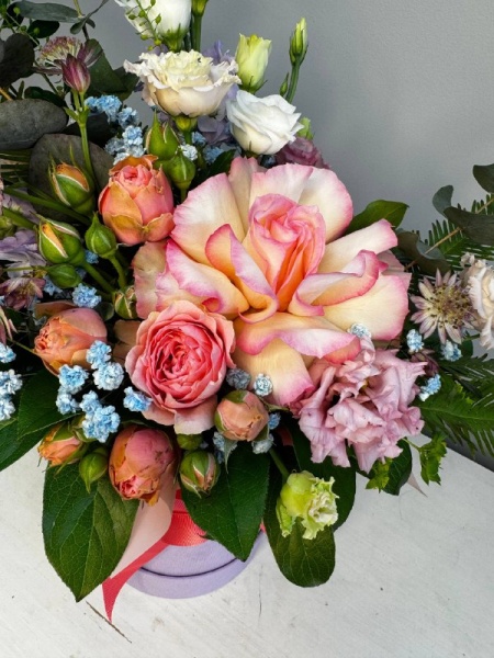 Композиция в коробке в розово-сиреневой цветовой гамме (2)