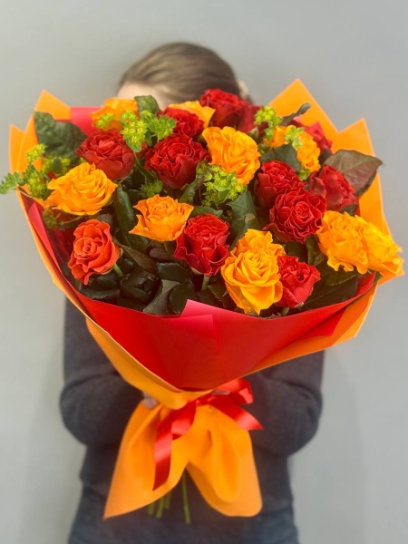 Букет Микс розы Эльторо и час пик  (2)