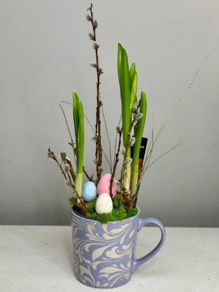 Композиция Светлая Пасха с нарциссами в чашке (4)