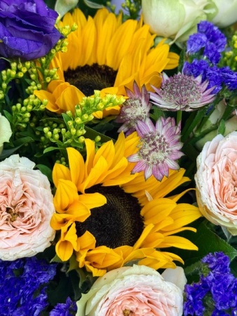 Букет Огоньки с подсолнухами и статицей  (4)