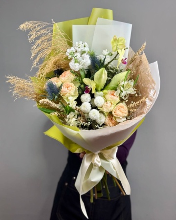 Букет Дофамин с амариллисом, орхидеями и маттиолой (2)